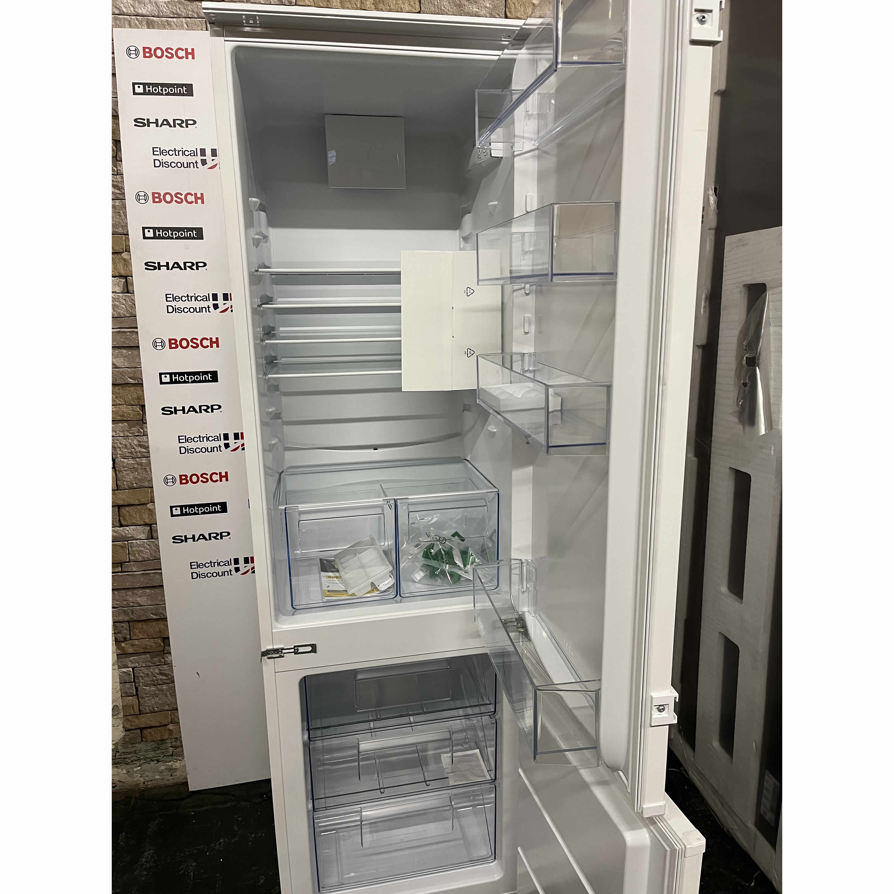 Zanussi 270litre Integrated Fridge Freezer Class F 70/30